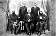 Sitting are Bhai Jawahir Singh Kapur of Lahore, Maharaja Bhupinder Singh of Patiala, Maharaja Ripudaman Singh of Nabha and standing are Raja Gurdit Singh of Retgarh and Bhai Kahn Singh of Nabha.