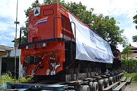 Lokomotif CC 205 13 15 yang berhasil menjalani perbaikan di Progress Rail, tiba di Stasiun Pidada