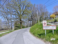 Zone 30 en entrée d'agglomération, Chambéry-le-Vieux, Savoie.