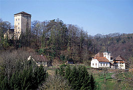 Les Clées castle above the village