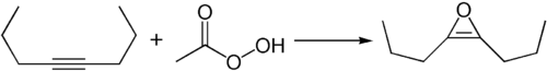 framelessSynthese eines Oxirenderivats aus 4-Octin und Peroxyessigsäure