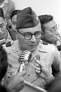1958年10月8日，美國駐台陸軍第71防空砲兵團第二飛彈營營長格林柏格中校接受媒體訪問時表示：「本營的任務是在美軍協防台灣司令史慕德中將的指揮下捍衛台灣」。