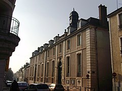 Le collège Guettard.