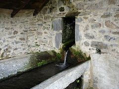 La fontaine de Saint-Chély.