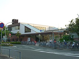 猪名寺駅