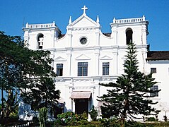 Le séminaire patriararcal de Rachol est une importante institution catholique de la région.