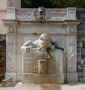 Fontaine du lion (1843), Grenoble, rue Saint-Laurent.