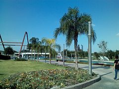 Paseo Santa Lucía dentro del Parque Fundidora.