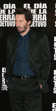 Reeves promoting The Day the Earth Stood Still in Mexico, 2008