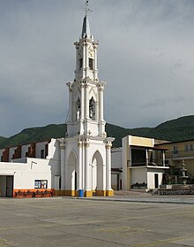 Templo Católico de San Luis Soyatlán.