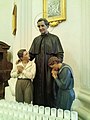 Saint Justin Russolillo (1891-1955), prêtre italien. Curé à Naples, il fonda la Société des divines vocations, pour aider et former les candidats à la prêtrise. Également prédicateur et auteur d'ouvrages spirituels, il encouragea les laïcs à la sainteté.