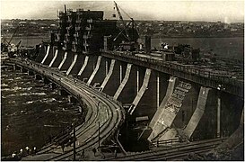 Dnieprostroï, le barrage en construction, vers 1930.