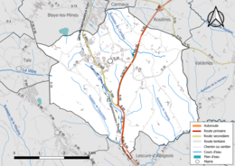 Carte en couleur présentant le réseau hydrographique de la commune