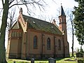 Kirche mit Trockenmauer