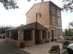 Lavoir couvert.