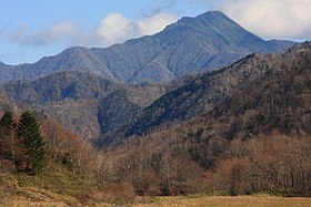 Vue du mont Kamui depuis la Motoura-kawa.