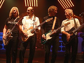 Status Quo в Colston Hall в Бристоле 15-го ноября 2005-го года