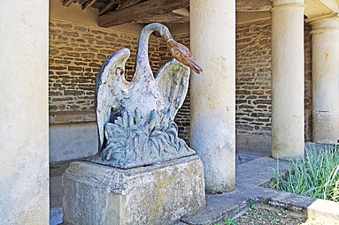 réalisée en fonderie sous la forme d'un cygne.