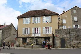 Mairie de Château-Chalon