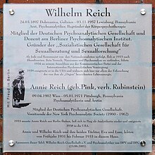 a steel plaque etched with several paragraphs in German