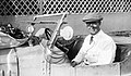 Robert Laly après sa victoire dans la Coupe Florio du 17 juillet 1927 organisée à Saint-Brieuc et Yffiniac (Agence Rol).