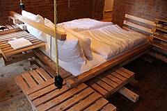 Gästezimmer in rustikalem, puristischen Stil