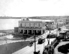 Café Vista Alegre. San Lázaro y Belascoáin. Front lawn of Casa de Beneficencia. ca 1900