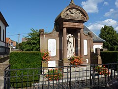 Le monument aux morts.