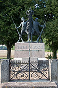 Le monument des Marie-Louise et des Bleuets.