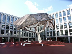 L'arbre de Lausanne, au Flon