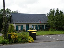 The town hall in Longuevillette