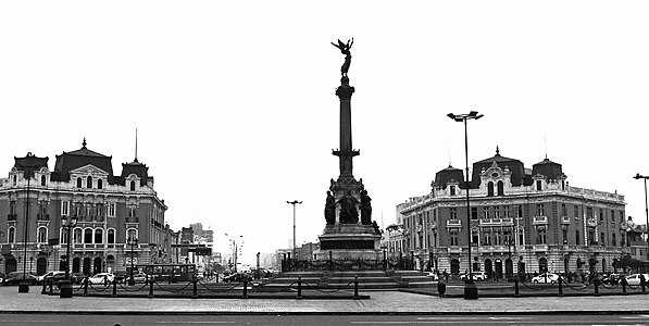 Plaza Dos de Mayo, Lima Por User:Gatodemichi Licencia: CC-BY-SA-4.0