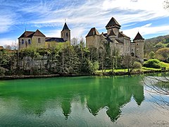 Le château et l'église.