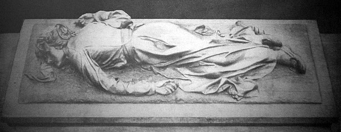 Gisant de l’abbé Miroy (1871), Reims, cimetière du Nord.