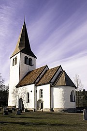 Kyrkan från sydöst.