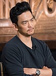 John Cho spielt den Vater des getöteten Tyler und Mina Sundwall dessen Freundin