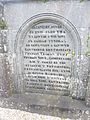 Tombe de Jean-François Le Gonidec dans le cimetière de Lochrist, texte en gallois