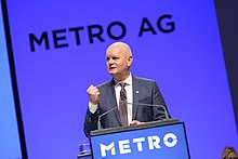 Koch at the Metro AG annual press conference in Düsseldorf, December 2019