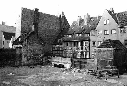 The building viewed from the courtyard.