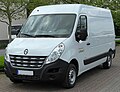 Trois quart avant du Renault Master III (phase 1) fourgon.