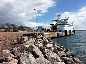 M/S Alfågeln vid Torsholma färjfäste, Brändö