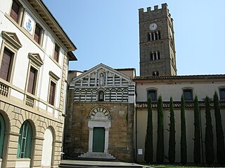 L'église des Saints-Jacques-Christophe-et-Gilles (chiesa dei Santi Jacopo, Cristoforo ed Eligio).