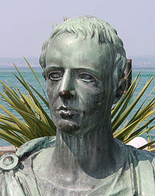 20th-century bust of Catullus on the Piazza Carducci in Sirmione.[1]