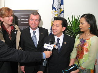 Ed Royce welcomes Joseph Cao to Congress in 2009.