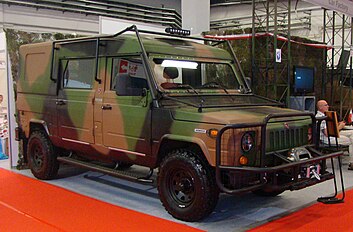 Honker in 5-door version with new Polish camouflage, demonstrated on Defence Industry Exposition (MSPO) in Kielce in 2015. Note the new HONKER brand logo on the car.