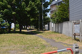 小沼川跡の遊歩道