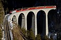 RhB Ge 4/4III avec un train Regio Express de Saint-Moritz à Coire sur le viaduc de Landwasser