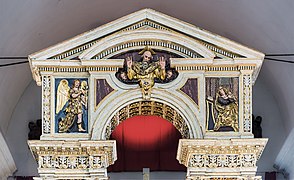 Main altar pediment by Girolamo Campagna