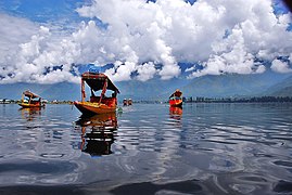 Shikharas sur le Lac Dal à Srinagar.