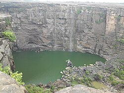 Bahuti Waterfall near Mauganj